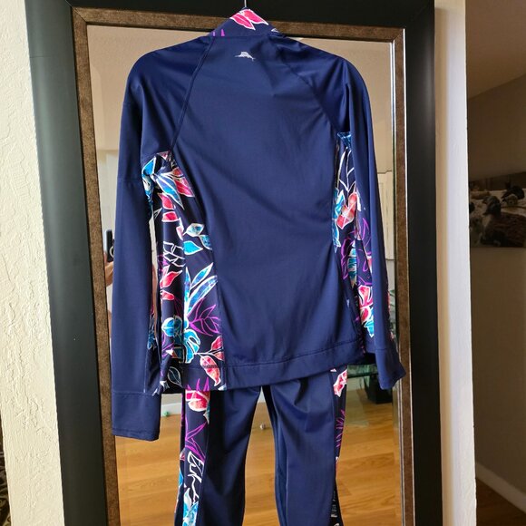 Beautiful Tommy Bahamas Outfit - Picture 6 of 6